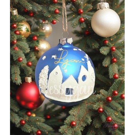 Boule de Noël bleue paysage